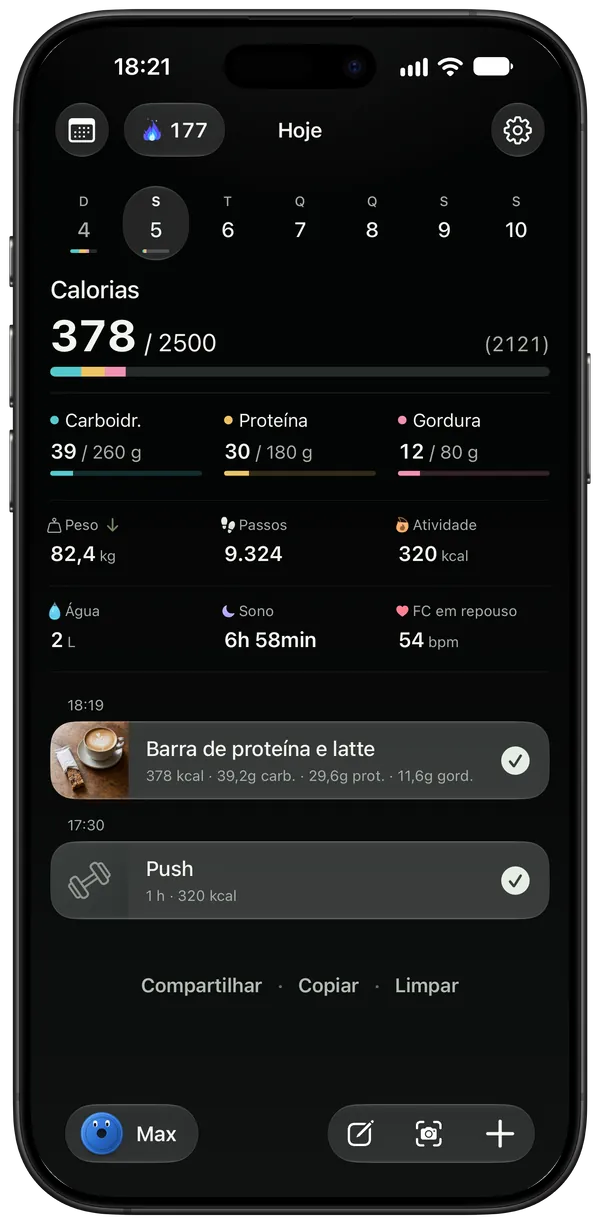 Uma barra de proteína, um latte e um treino de push registrados numa frase